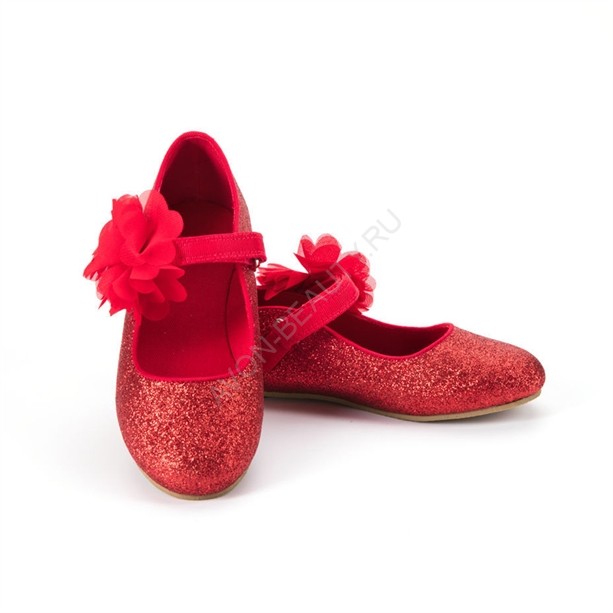 Обувь детская размер 33 91882 Туфли для девочек с маркировкой “AVON” для детей дошкольного и школьного возраста представлены в красном цвете.